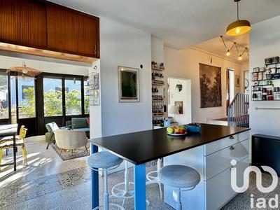 Maison - 180 m² - 8 pièces