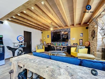 Maison - 210 m² - 10 pièces