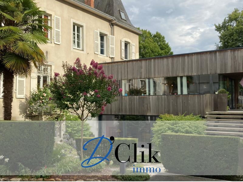 Maison - 400 m² - 14 pièces