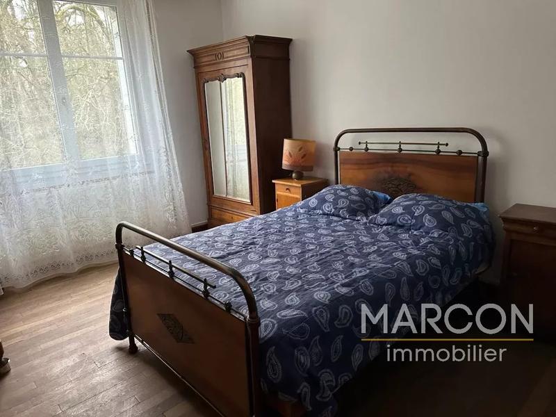 Maison - 213 m² - 15 pièces