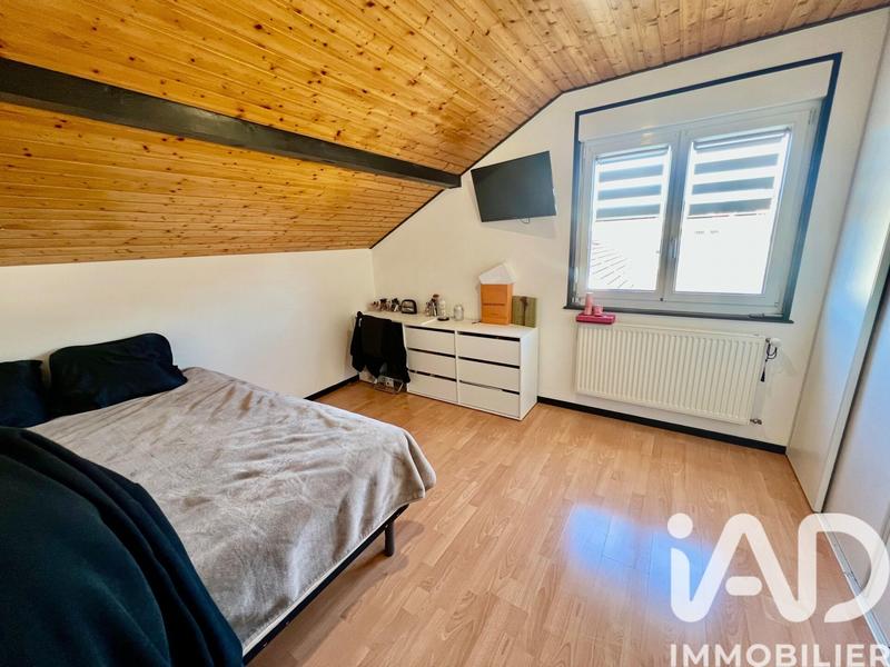 Maison - 93 m² - 4 pièces