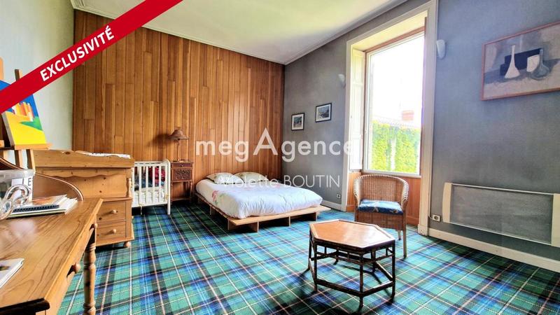 Maison - 350 m² - 12 pièces