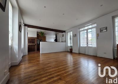 Maison - 400 m² - 14 pièces