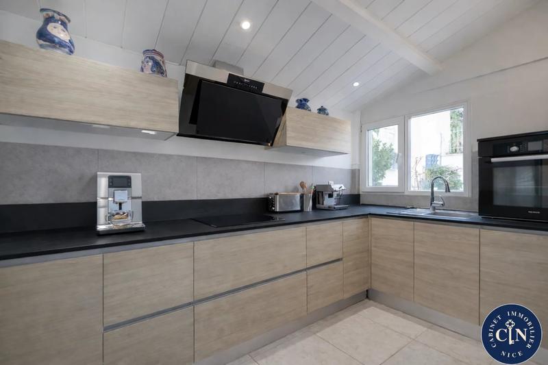 Appartement - 98 m² - 3 pièces