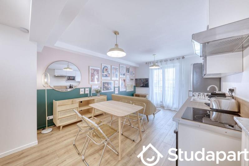 Chambre - 11 m² - 1 pièce