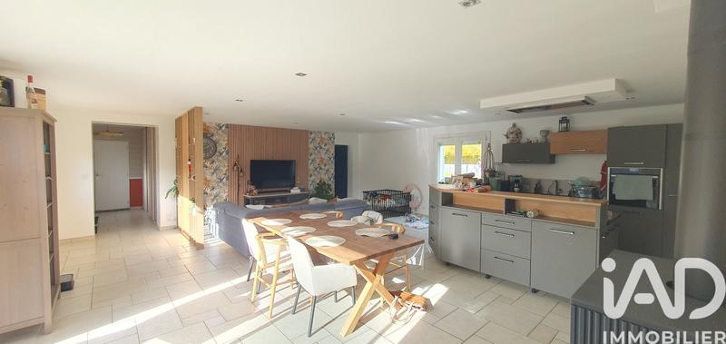 Maison - 200 m² - 8 pièces