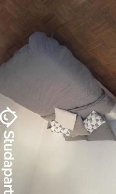 Chambre - 100 m² - 1 pièce