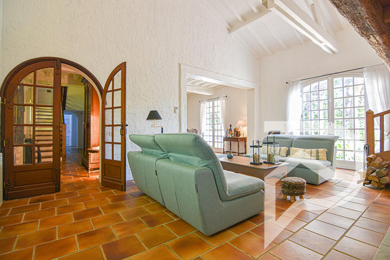 Maison - 185 m² - 6 pièces