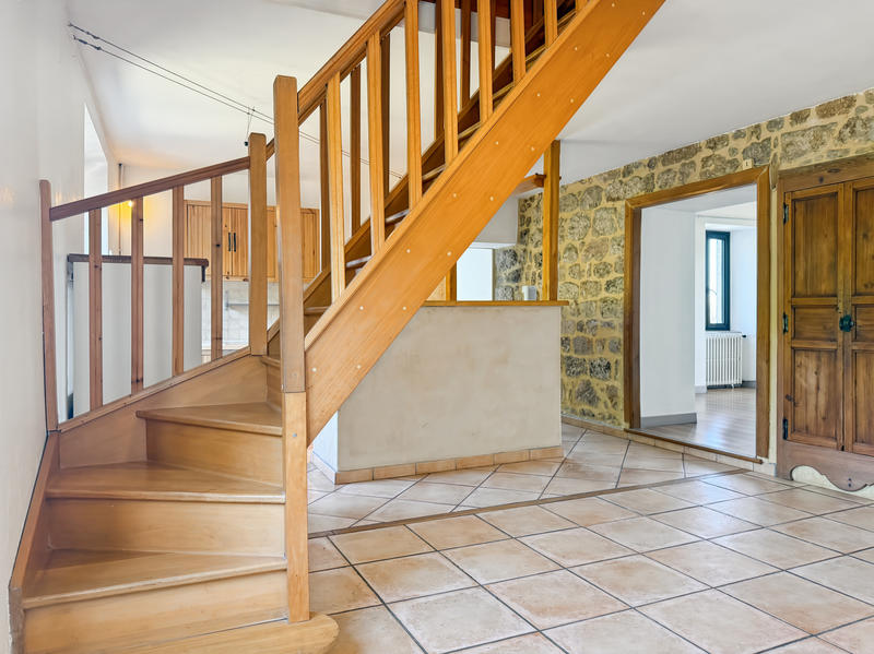 Maison - 240 m² - 10 pièces