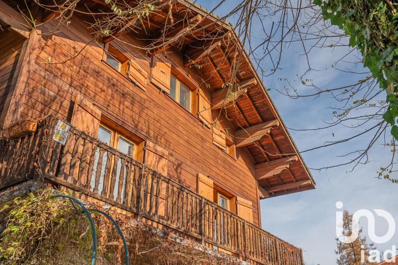 Châlet - 101 m² - 6 pièces