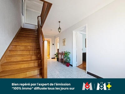 Maison - 250 m² - 10 pièces