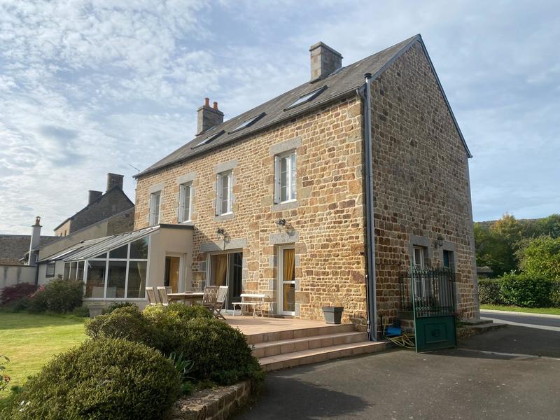 Maison - 192 m² - 7 pièces