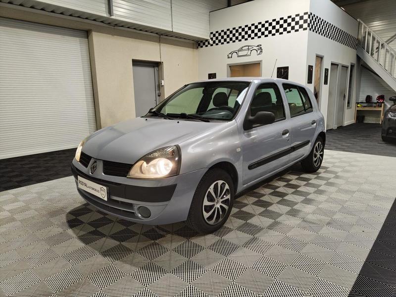 Renault Clio II 5 Portes Phase 2 1.2 i 16v 75 cv