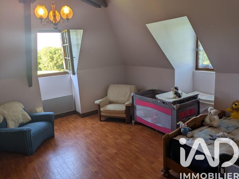 Maison - 277 m² - 9 pièces