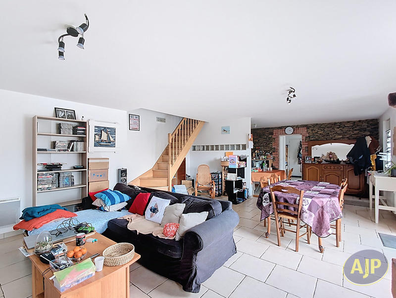 Maison - 120 m² - 5 pièces