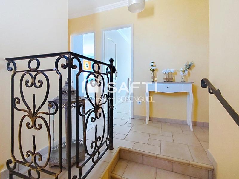 Maison - 230 m² - 7 pièces