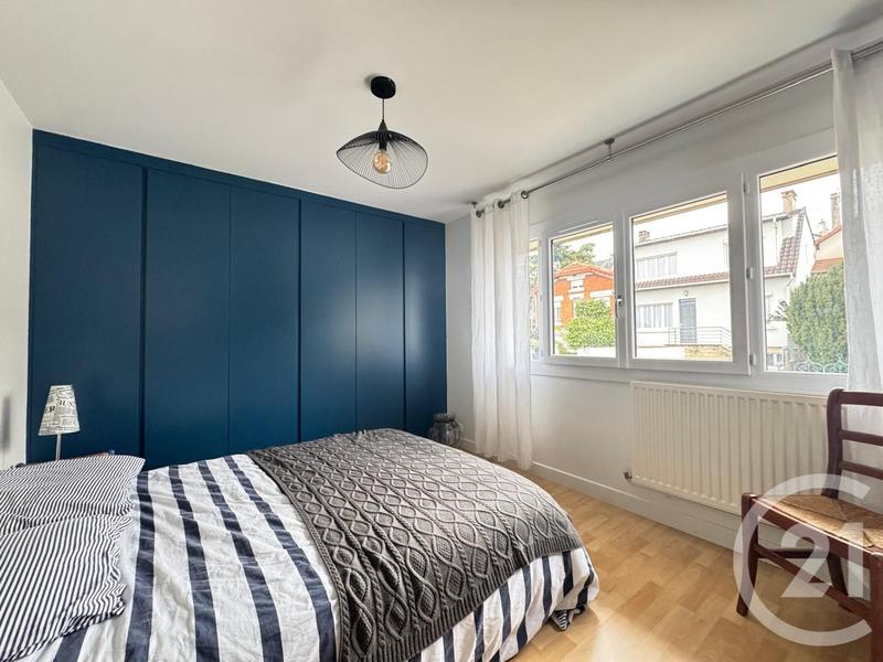 Maison - 155 m² - 8 pièces