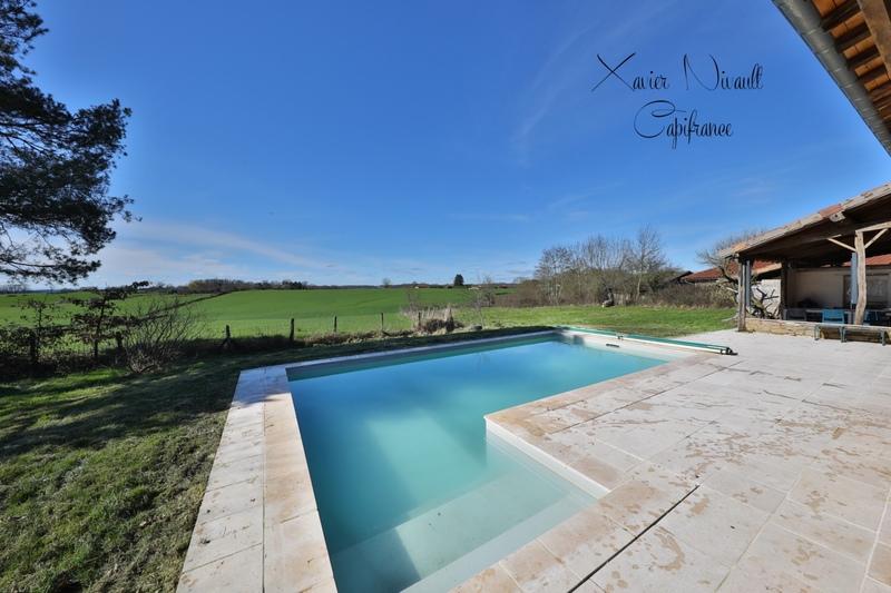 Maison - 294 m² - 11 pièces