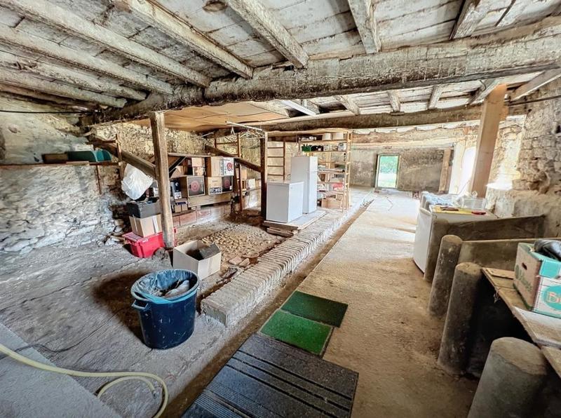 Corps de ferme - 300 m² - 7 pièces