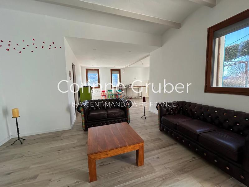 Maison - 237 m² - 11 pièces