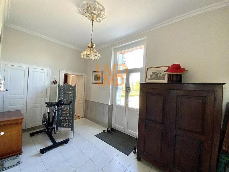 Propriété - 202 m² - 7 pièces