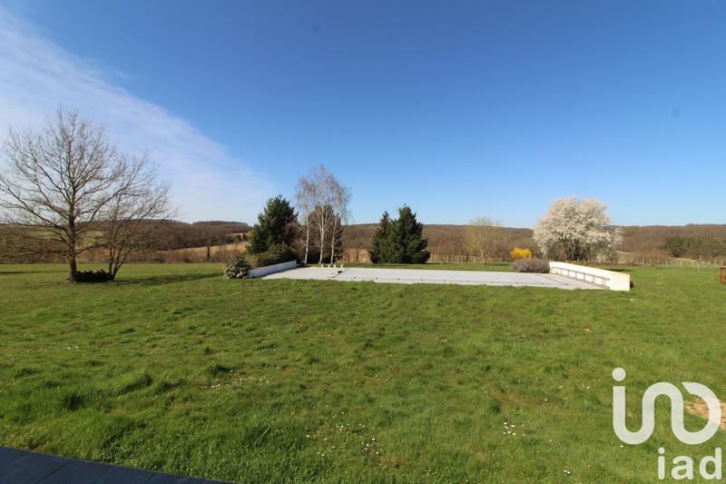 Maison - 212 m² - 9 pièces