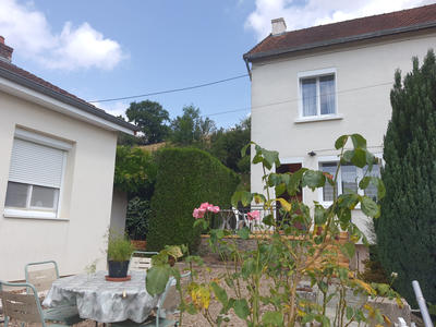 Propriété - 153 m² - 8 pièces