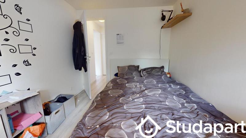 Chambre - 10 m² - 1 pièce