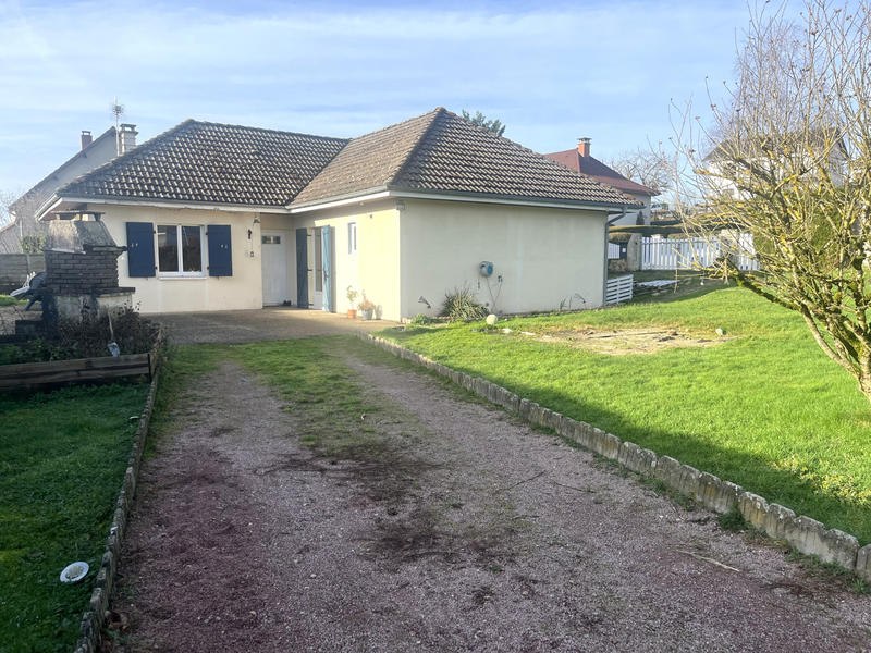 Maison - 99 m² - 4 pièces