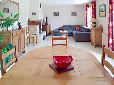 Maison - 111 m² - 5 pièces