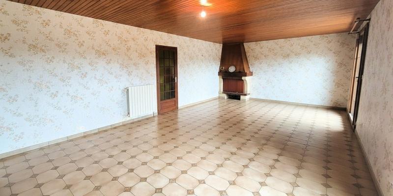 Maison traditionnelle - 180 m² - 8 pièces