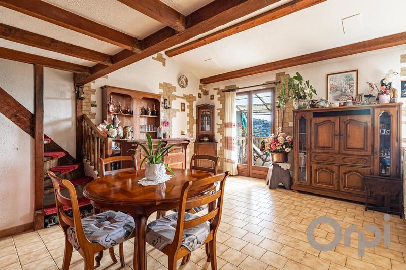 Maison - 94 m² - 4 pièces