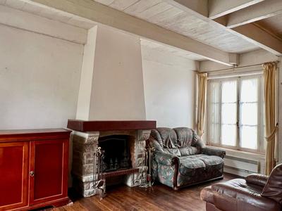 Maison - 90 m² - 5 pièces