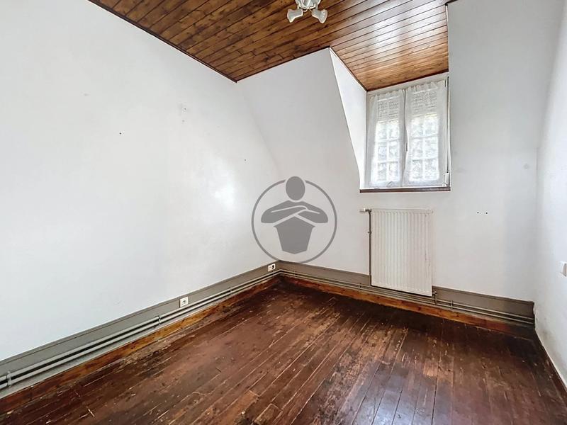 Maison - 208 m² - 7 pièces