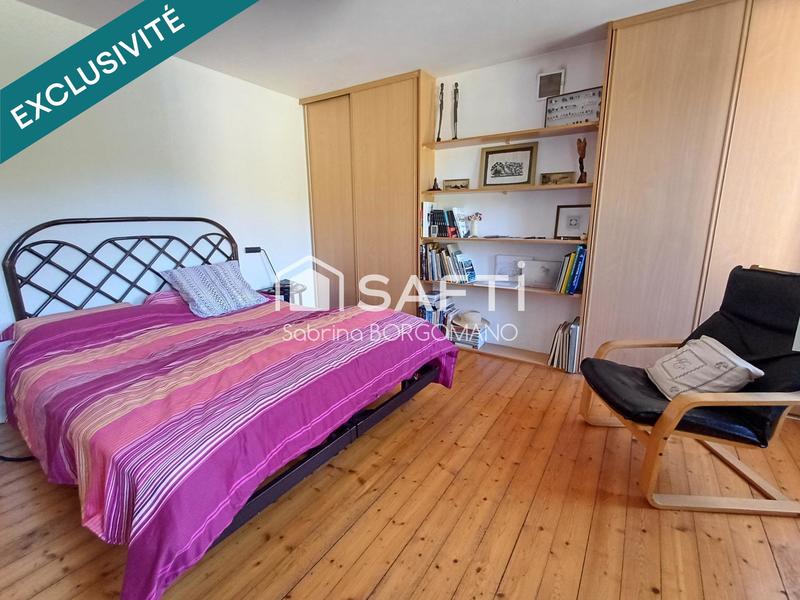 Maison - 220 m² - 7 pièces