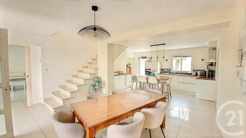 Villa - 154 m² - 6 pièces