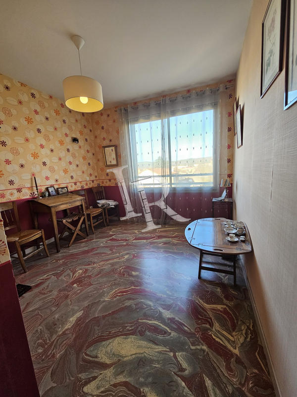 Appartement - 242 m² - 6 pièces