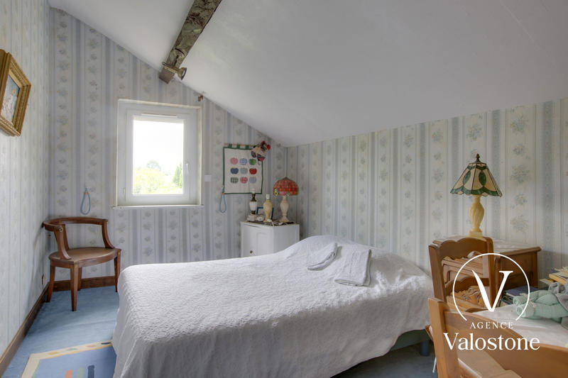 Maison traditionnelle - 188 m² - 7 pièces