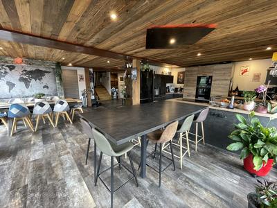 Maison - 160 m² - 7 pièces