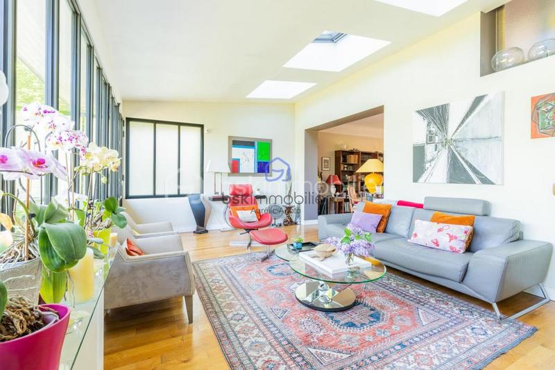 Maison - 297 m² - 10 pièces