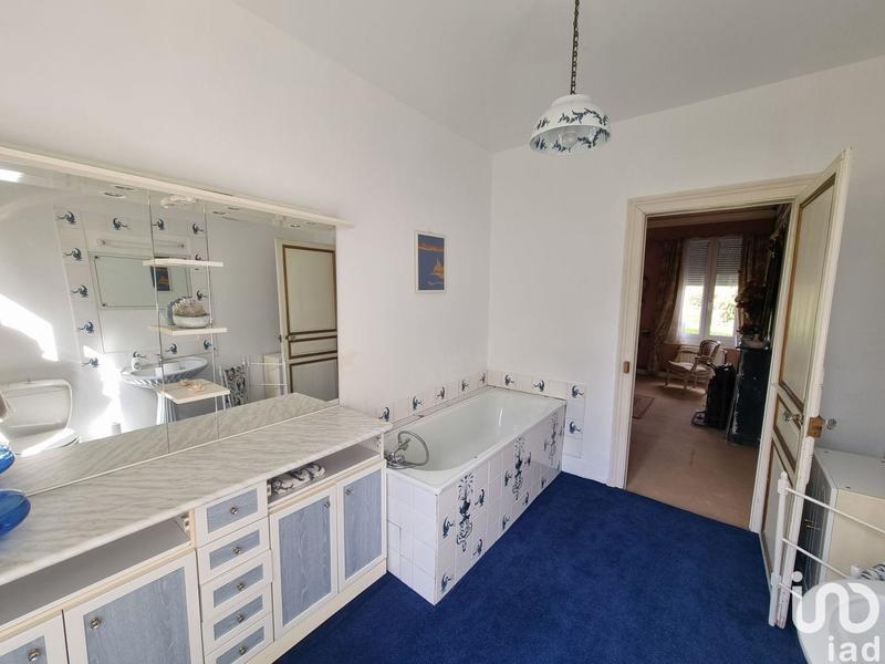 Maison - 300 m² - 5 pièces