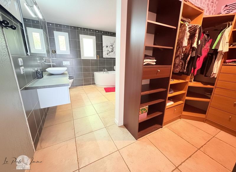 Villa - 172 m² - 4 pièces