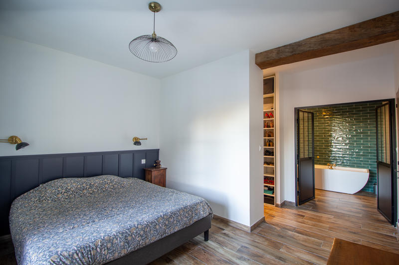 Maison - 360 m² - 9 pièces