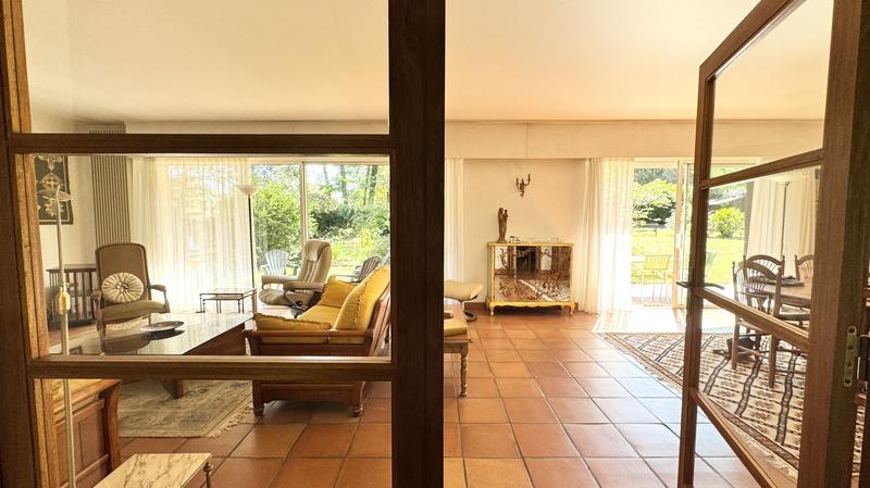 Maison d'architecte - 212 m² - 8 pièces