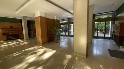 Appartement - 217 m² - 9 pièces