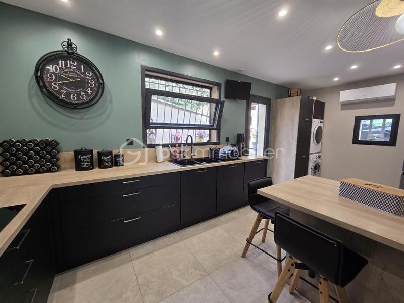 Propriété - 140 m² - 6 pièces