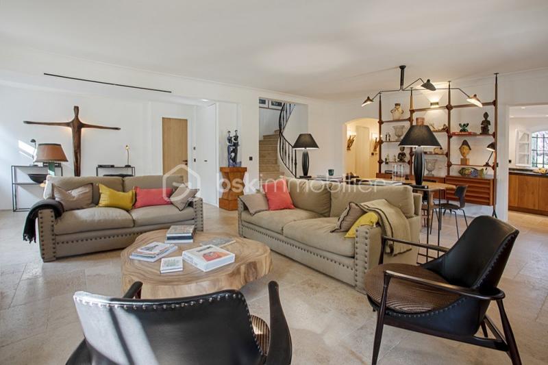 Villa - 210 m² - 5 pièces