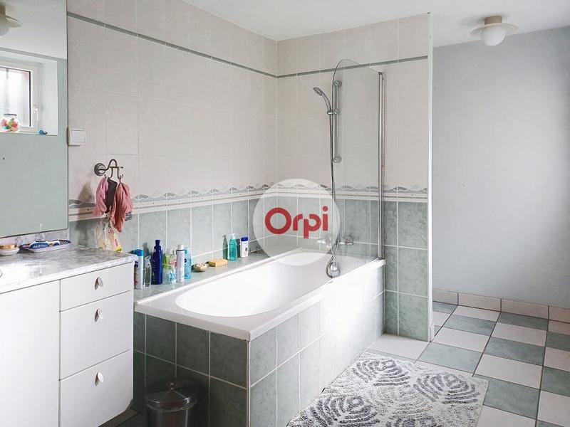 Maison - 205 m² - 6 pièces