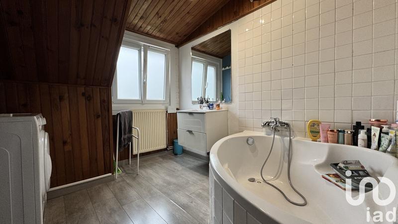 Maison - 98 m² - 5 pièces