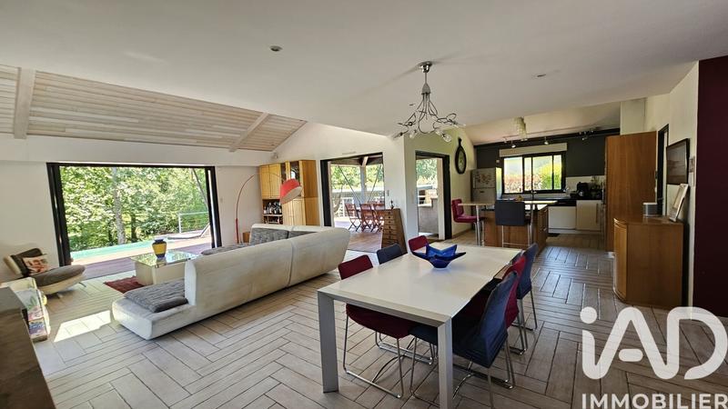 Maison de maîtres - 199 m² - 7 pièces